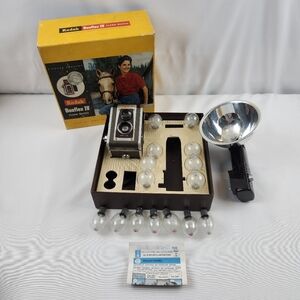 Vintage Kodak Duaflex IV Flash Outfit Camera Kodet Twin Lens Kodalite 1950s
